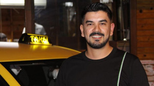 Takside dünyaya gelen bebek ömür boyu ücretsiz taksi hizmeti kazandı