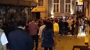 "Eşref Rüya" Setinde Hayran İzdihamı!