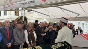 Oyuncu Arif Erkin Güzelbeyoğlu son yolculuğuna uğurlandı