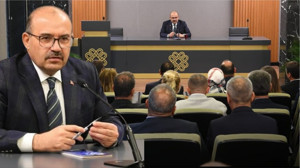 Vali Ustaoğlu Muhtarlarla Buluştu: 1 Kalem 1 Defter Detayı