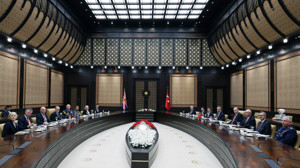 Cumhurbaşkanı Erdoğan, İngiltere Başbakanı Starmer'i resmi törenle karşıladı