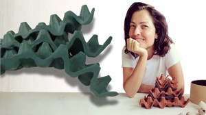 Kromatik Diyaloglar: Ayşe Canbolat’tan viyol ve kadın temalı seramik yolculuğu