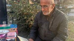 3 Aydır Pazarda Kitap Satıyor: “Keşke Kitap Patates Kadar Değer Görse”