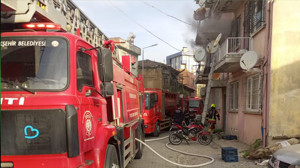 Balıkesir Edremit’te 4 Katlı Binada Yangın