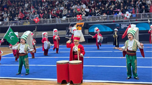 Balıkesir’de 23 Nisan Gösterileri: Kurtdereli Spor Salonu’nda Renkli Anlar