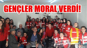 Öğrenciler Huzurevi’nde Moral Verdi
