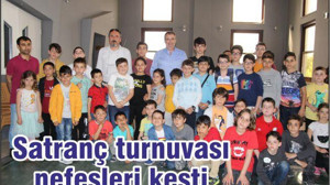 AYVALIK’TA 23 NİSAN SATRANÇ TURNUVASI NEFESLERİ KESTİ