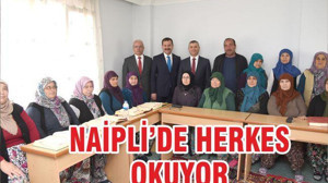 Naipli'de herkes okuyor