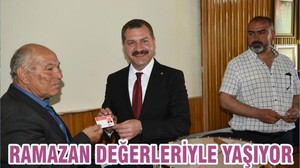 RAMAZAN DEĞERLERİYLE YAŞIYOR