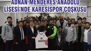 ADNAN MENDERES ANADOLU LİSESİ’NDE KARESİSPOR COŞKUSU