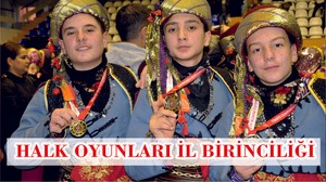 ERKEKLER ZEYBEK KIZLAR BENGİ’YLE BÜYÜLEDİ