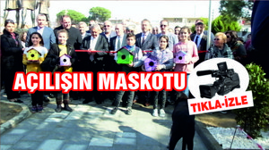 Sokak Köpeği Açılışın Maskotu Oldu