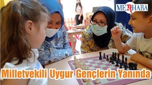 Milletvekili Uygur Gençlerin Yanında