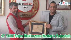 97 Yıllık Bağış Makbuzunu Kızılay’a Bağışladı