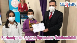 Burhaniye’de Başarılı Öğrenciler Ödüllendirildi