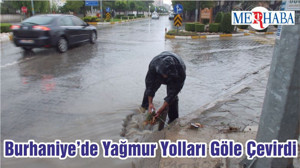 Burhaniye’de Yağmur Yolları Göle Çevirdi
