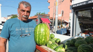 Burhaniye'de Emekli Öğretmen Toprağın Ustası Oldu