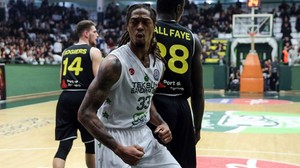 Eski Bandırmalı Emanuel Terry ,Manisa BBSK’ya Transfer Oldu