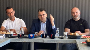 Milletvekili Dalgın : Millet Mars’ta Drone uçuruyor biz yol konuşuyoruz acayip