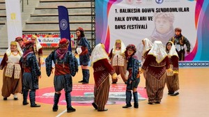 Özel Sporcuların Dans Dolu Şenliği