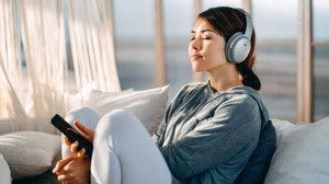 Şarkı Önerisi İstiyorsanız Saate Bakın!