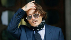Ünlü Yıldız Johnny Depp Otel Odasında Baygın Bulundu !