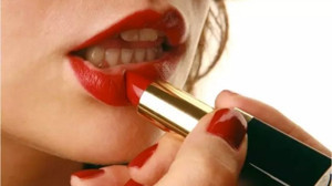 Doğru Adımlarla Kırmızı Ruj