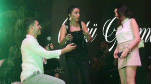 Balıkesir’de Konserde Evlilik Teklifi