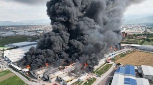Balıkesir’inde Destek Gönderdiği Bursa Fabrika Yangınına Müdahale Sürüyor