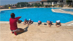 Gömeç Belediyesi Yüzme Kursu Açtı