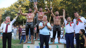 Pehlivanlar İvrindi'de Kol Bağladı