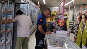 Zabıta Ekipleri Fahiş Fiyatın Önüne Geçiyor