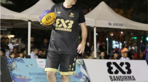 Başkan Tosun Basket Sahasında