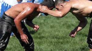 Elmalı Yağlı Güreşleri Finali