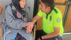 Trafikçilerden Yaşlılara Vefa