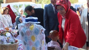 Balıkesir Kadınlarının El Emeği ve El Lezzetleri Bir Arada