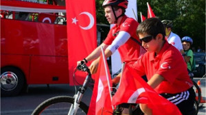 Balıkesir'de Bisiklet Rüzgarı Cumhuriyetin 100. Yılında Esti