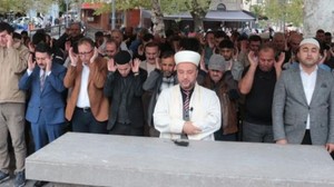 Balıkesirlilerden Filistinli Şehitler İçin Gıyabi Cenaze Namazı