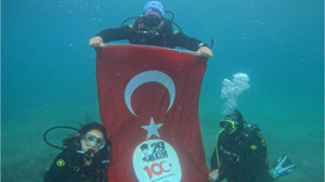 Belediye Başkanı Kendini Denize Attı