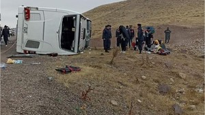 Yolcu Otobüsü Devrildi : 4 Ölü