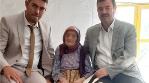 Bigadiç'in 100 Yaşındaki İki Çınarı