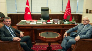 Başkan Deveciler ve CHP Genel Başkanı Özgür Özel Genel Merkezde Buluştu