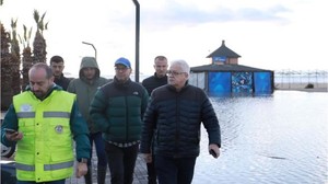 Deniz Taşkınına Karşı Burhaniye Belediyesi Seferber