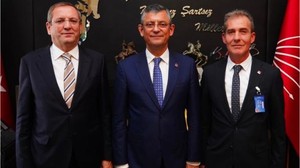CHP Genel Başkanı Özel Ayvalık'ın Geleceğini Masaya Yatırdı