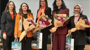 Balıkesir Üniversitesi'nden "Kadına Karşı Şiddete Dur De!"