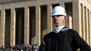 Anıtkabir'in Özel Askerleri: Saygı Nöbetçileri
