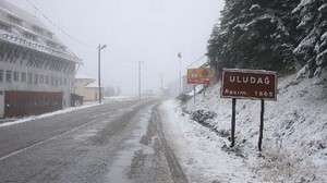 Uludağa Yılın İlk Karı Yağdı