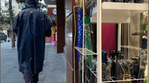 Balıkesir'de Güncel Yağmurluk ve Şemsiye Fiyatları