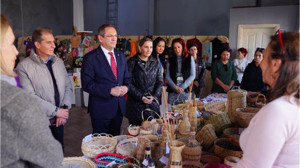 Ayvalık Mahalleevleri'nden Yılbaşı Pazarı