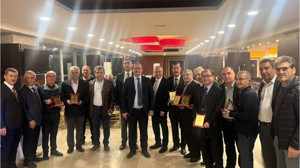 Emekli Olan Gar Çalışanlarına Veda Yemeği